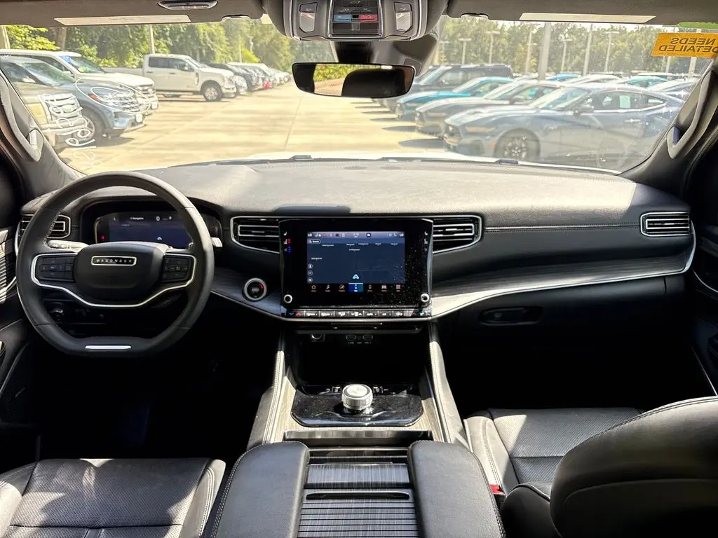 2024 Jeep Wagoneer L - $29,901