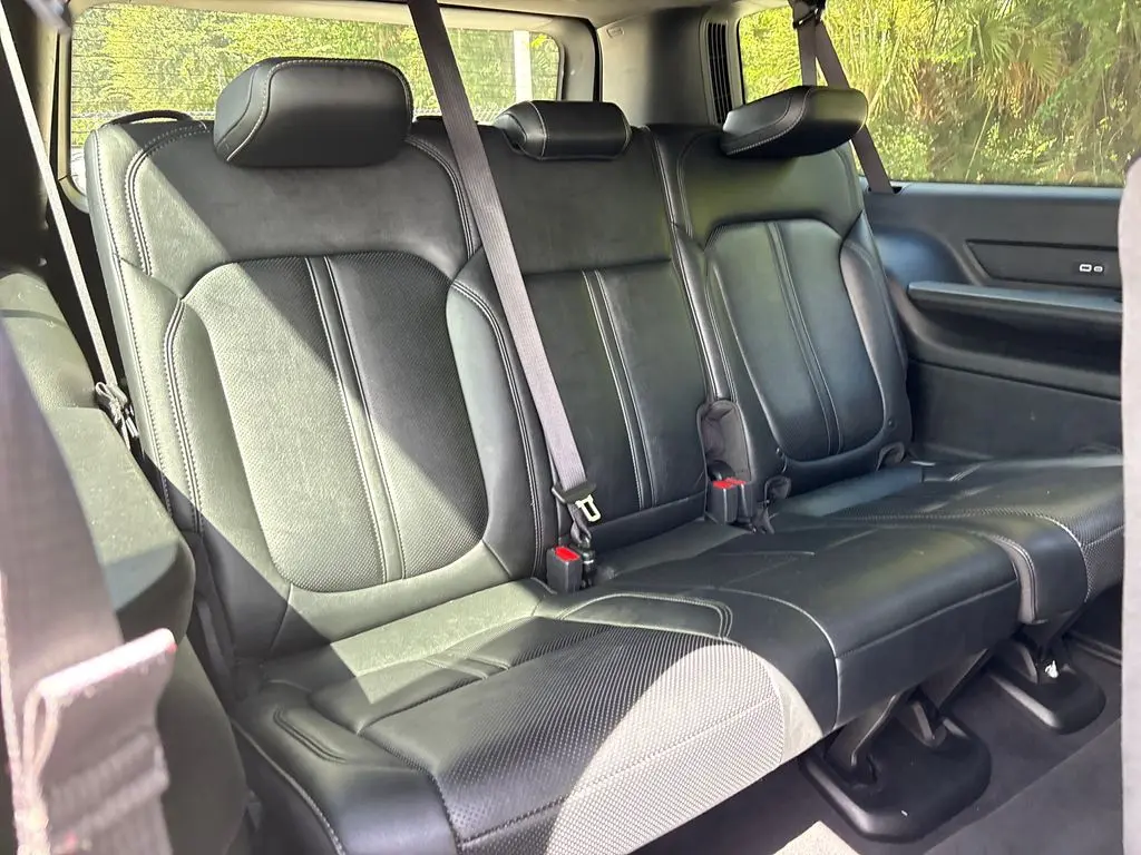 2024 Jeep Wagoneer L - $29,901