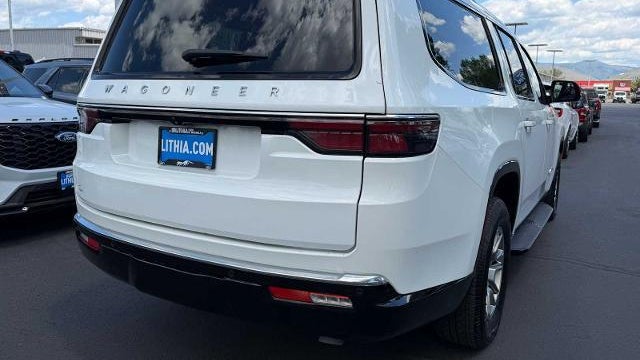 2024 Jeep Wagoneer L Base
