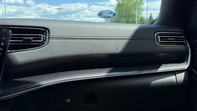 2024 Jeep Wagoneer L Base