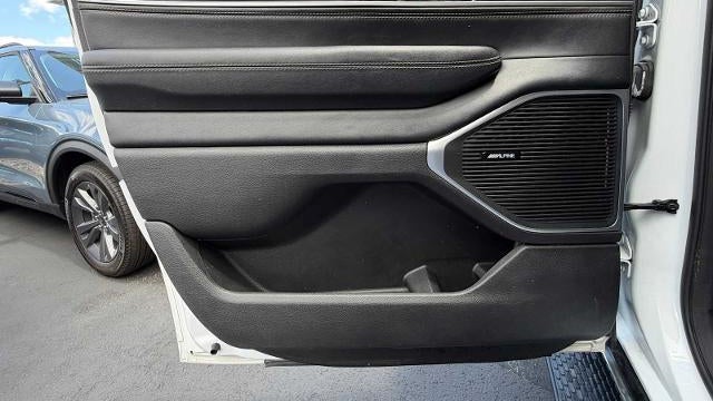2024 Jeep Wagoneer L Base