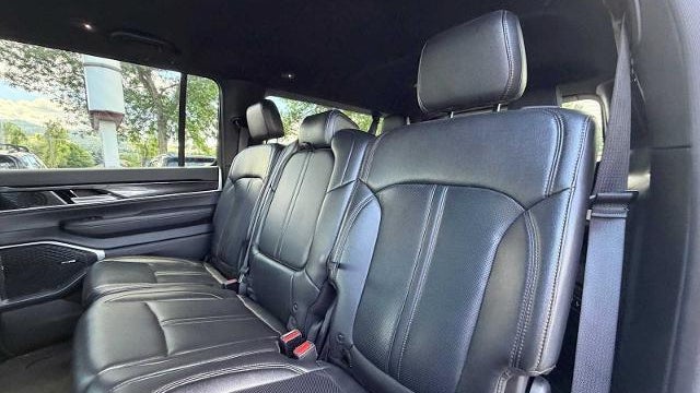 2024 Jeep Wagoneer L Base