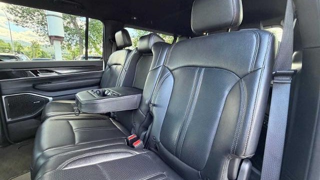 2024 Jeep Wagoneer L Base