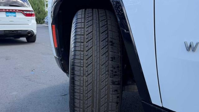 2024 Jeep Wagoneer L Base