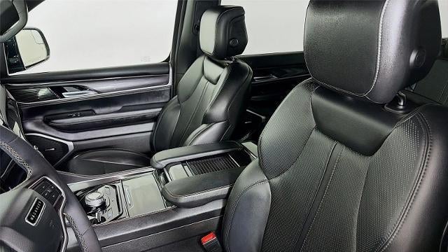2024 Jeep Wagoneer L Base