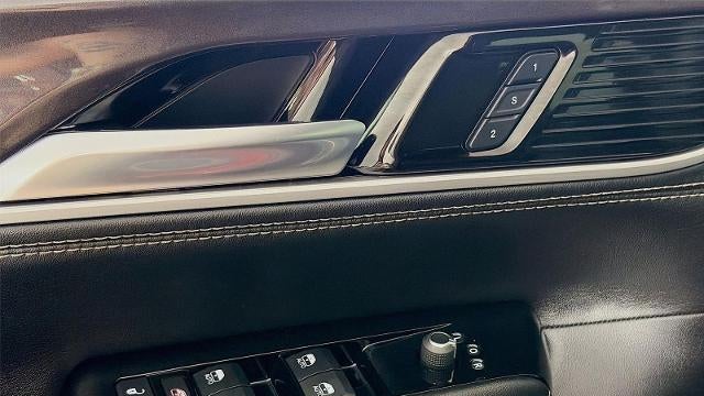 2024 Jeep Wagoneer L Base