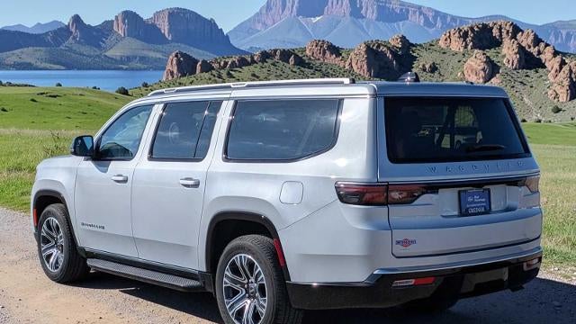2025 Jeep Wagoneer L Base