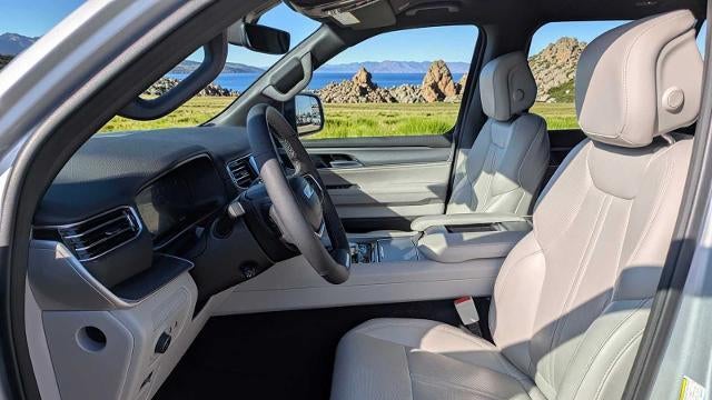 2025 Jeep Wagoneer L Base