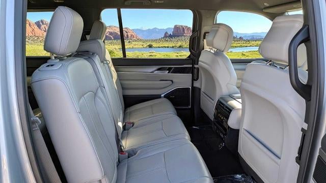 2025 Jeep Wagoneer L Base