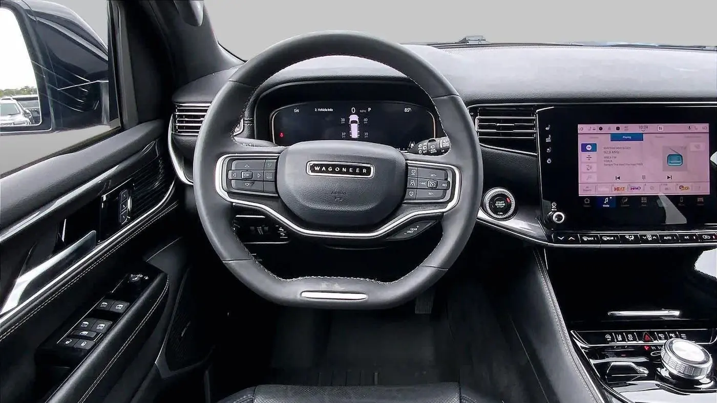 2023 Jeep Wagoneer L Base