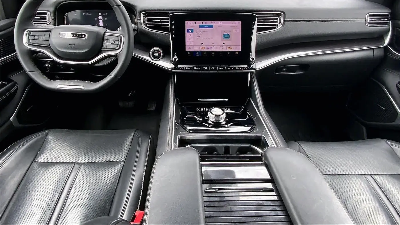2023 Jeep Wagoneer L Base