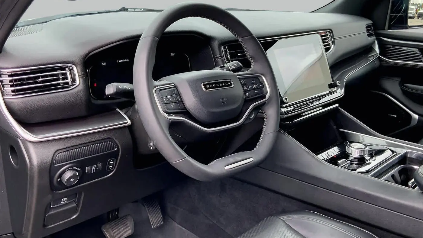 2023 Jeep Wagoneer L Base