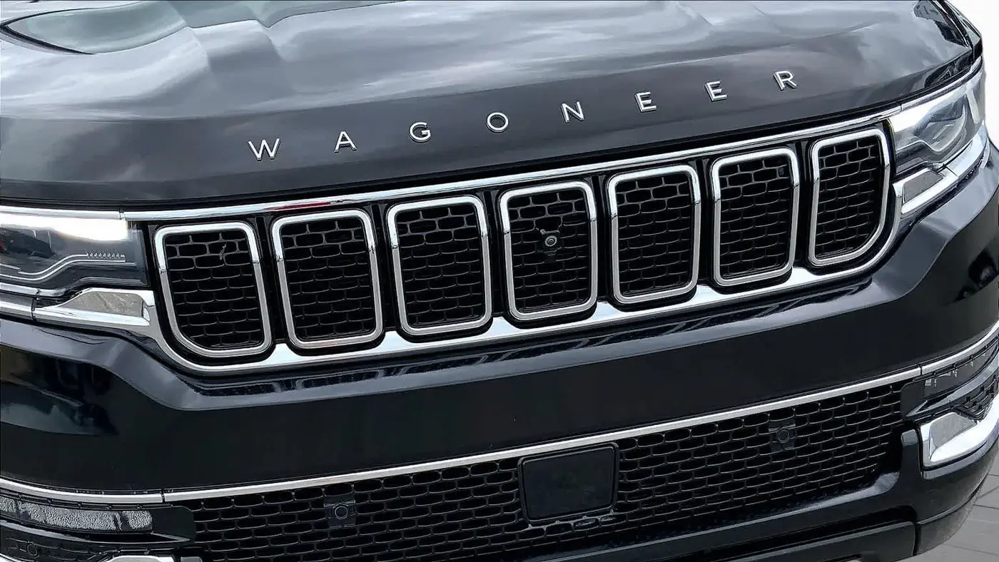2023 Jeep Wagoneer L Base