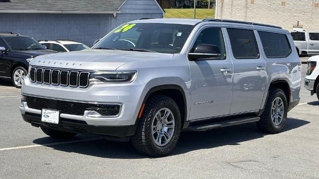 2024 Jeep Wagoneer L Base