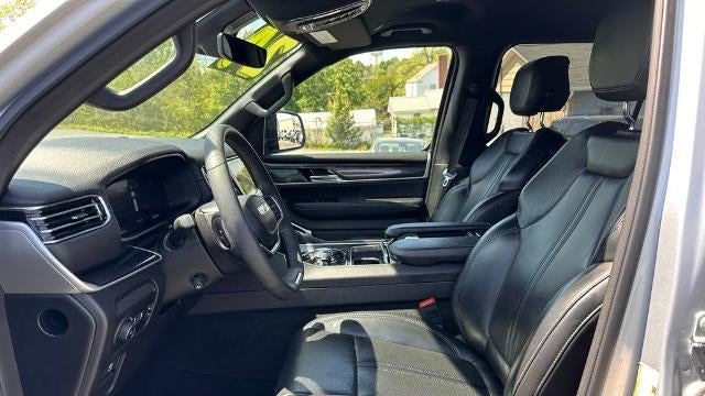 2024 Jeep Wagoneer L Base