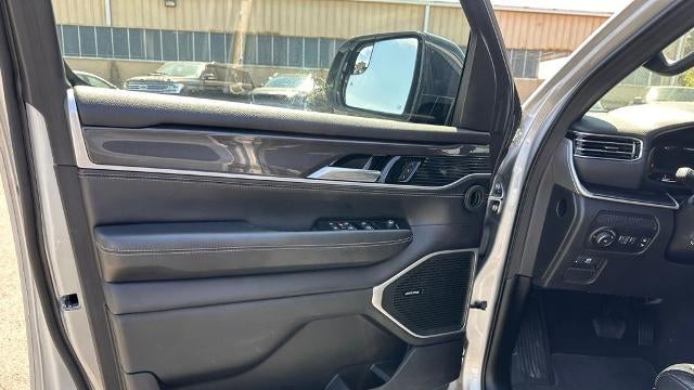 2024 Jeep Wagoneer L Base