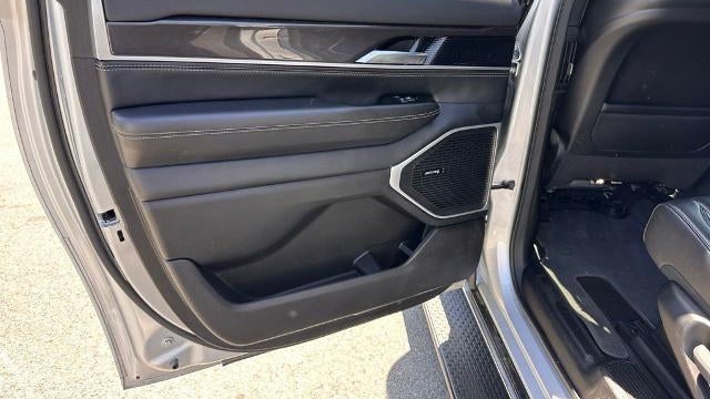 2024 Jeep Wagoneer L Base