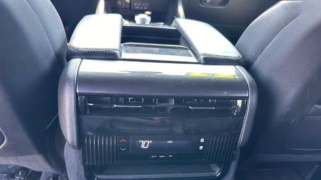 2024 Jeep Wagoneer L Base