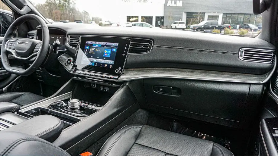 2024 Jeep Wagoneer L Series II
