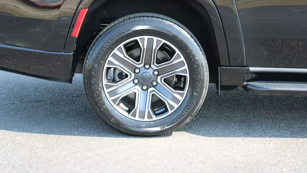 2024 Jeep Wagoneer L Series II