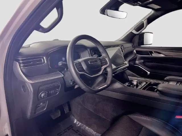 2024 Jeep Wagoneer L - $35,800