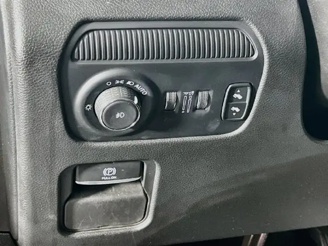 2024 Jeep Wagoneer L - $35,800