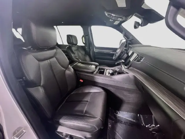 2024 Jeep Wagoneer L - $35,800