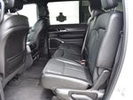 2024 Wagoneer L Thumbnail 16