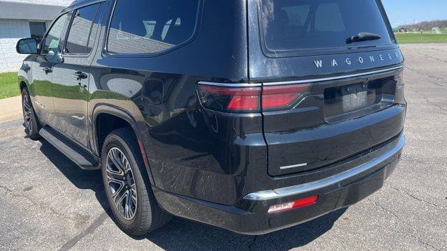 2023 Jeep Wagoneer L Carbide
