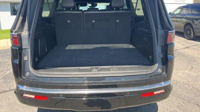 2023 Jeep Wagoneer L Carbide