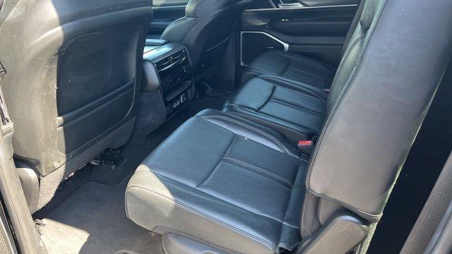 2023 Jeep Wagoneer L Carbide