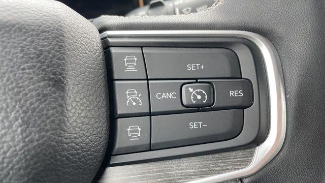 2023 Jeep Wagoneer L Carbide