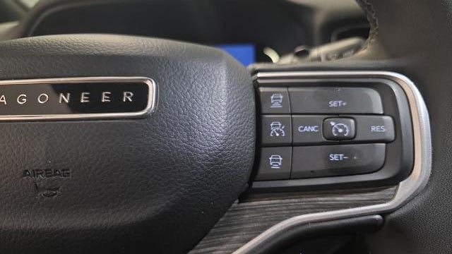 2023 Jeep Wagoneer L Carbide