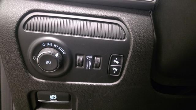2023 Jeep Wagoneer L Carbide