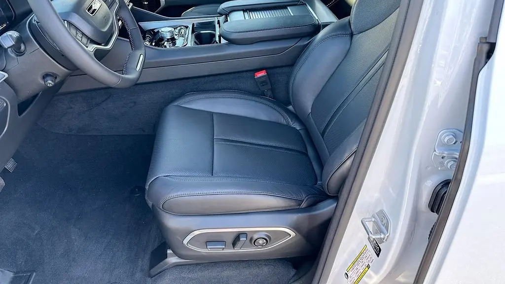 2026 Jeep Grand Wagoneer L Limited Altitude