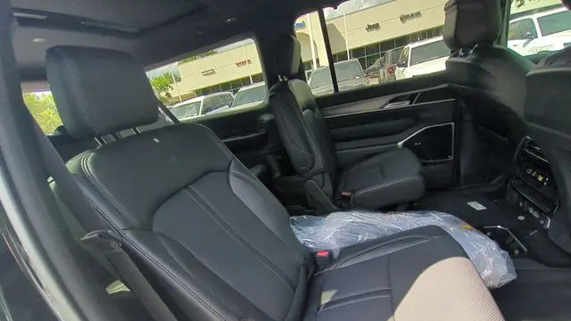 2026 Jeep Grand Wagoneer L Limited Reserve