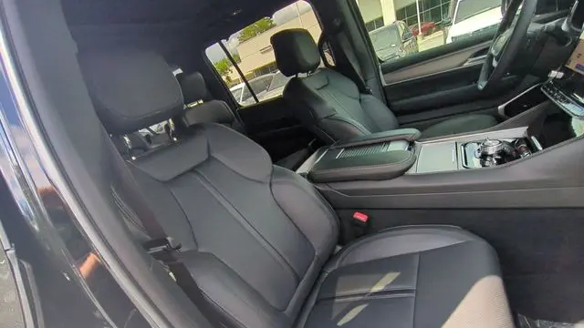 2026 Jeep Grand Wagoneer L Limited Reserve