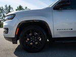2025 Wagoneer L Thumbnail 4