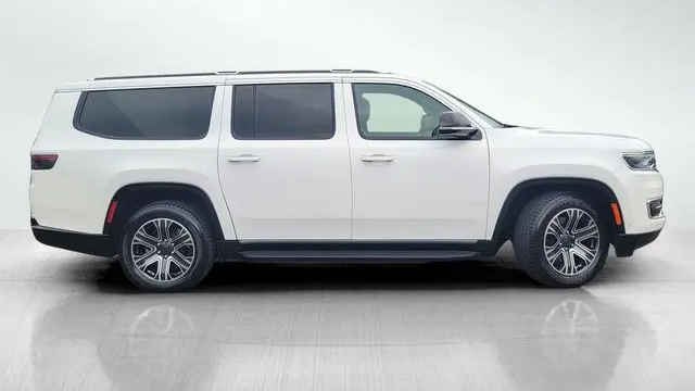 2023 Jeep Wagoneer L Carbide