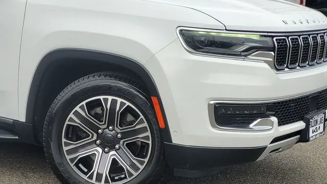 2023 Jeep Wagoneer L Carbide