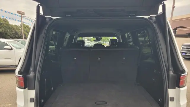 2023 Jeep Wagoneer L Carbide
