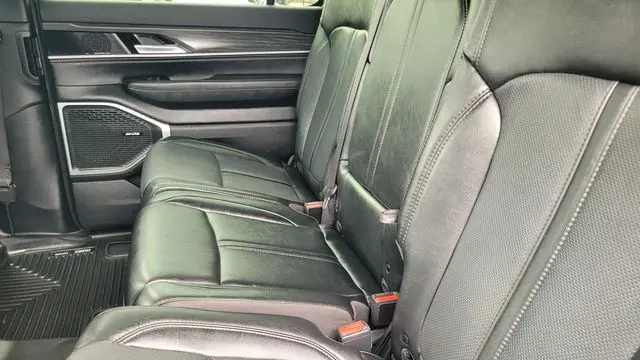 2023 Jeep Wagoneer L Carbide
