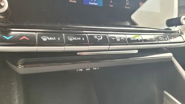 2023 Jeep Wagoneer L Carbide