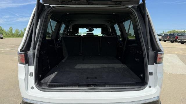 2023 Jeep Wagoneer L Carbide