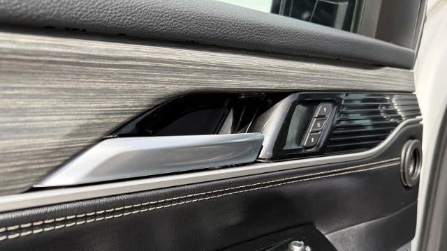 2023 Jeep Wagoneer L Carbide