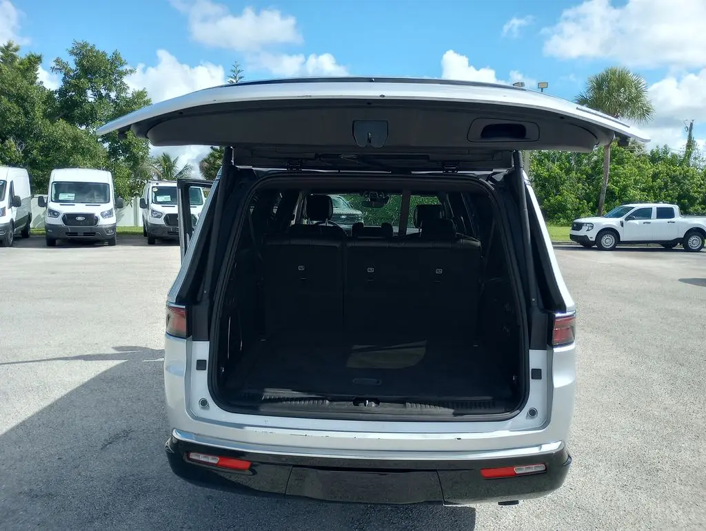 2024 Jeep Wagoneer L - $29,744