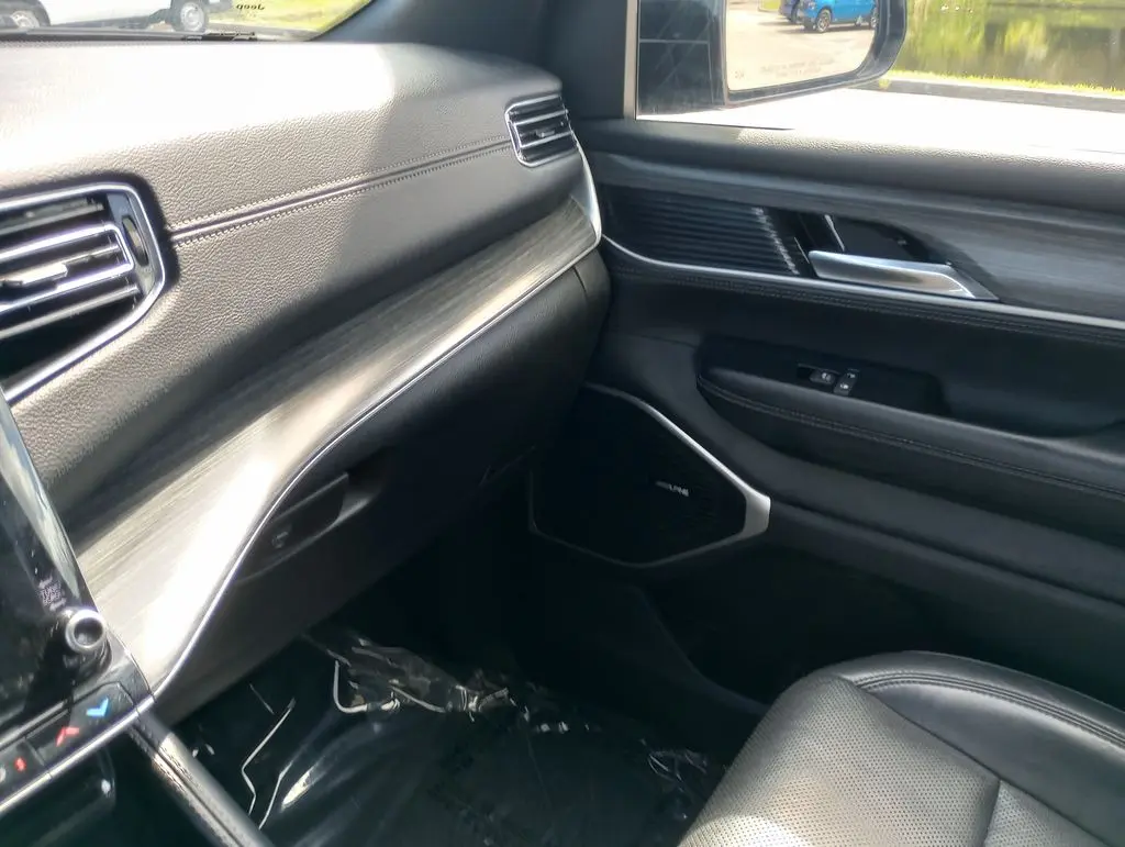 2024 Jeep Wagoneer L - $29,744