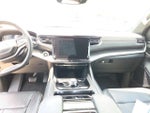 2024 Wagoneer L Thumbnail 2