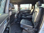 2025 Wagoneer L Thumbnail 26