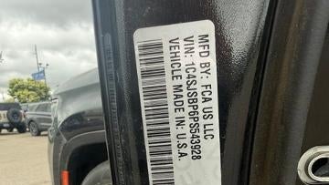 2023 Jeep Wagoneer L Carbide